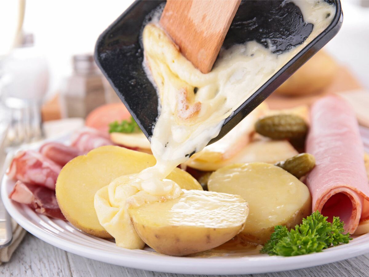 les-10-regles-de-la-raclette-toutes-les-reponses-aux-questions-qu-on-se-pose